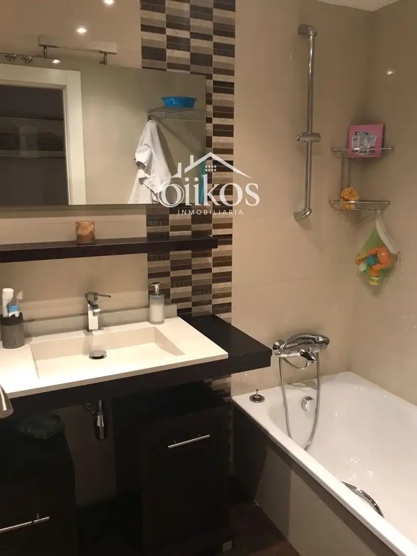 Baño de Piso de alquiler en Salamanca con Calefacción