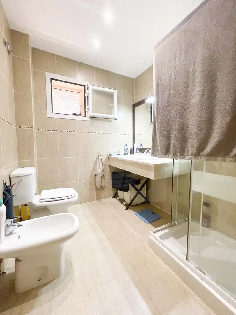 Bany de Casa o xalet en venda en Vélez-Málaga amb Aire condicionat, Calefacció i Jardí privat