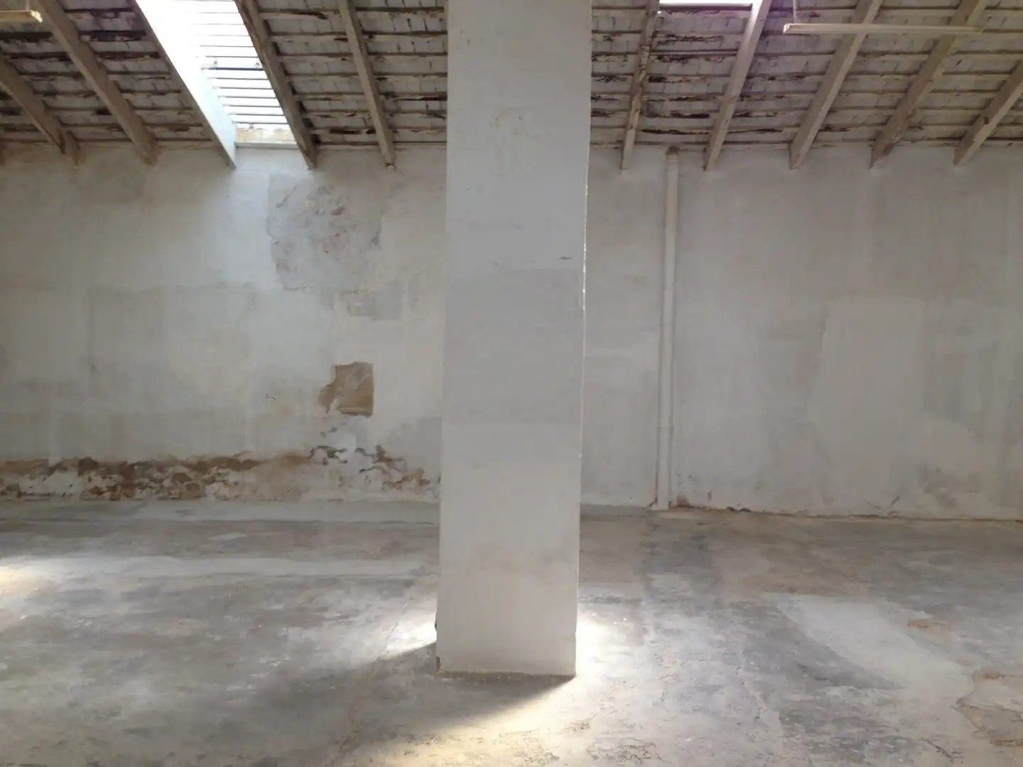 Nave industrial de alquiler en Manises con Calefacción y Alarma