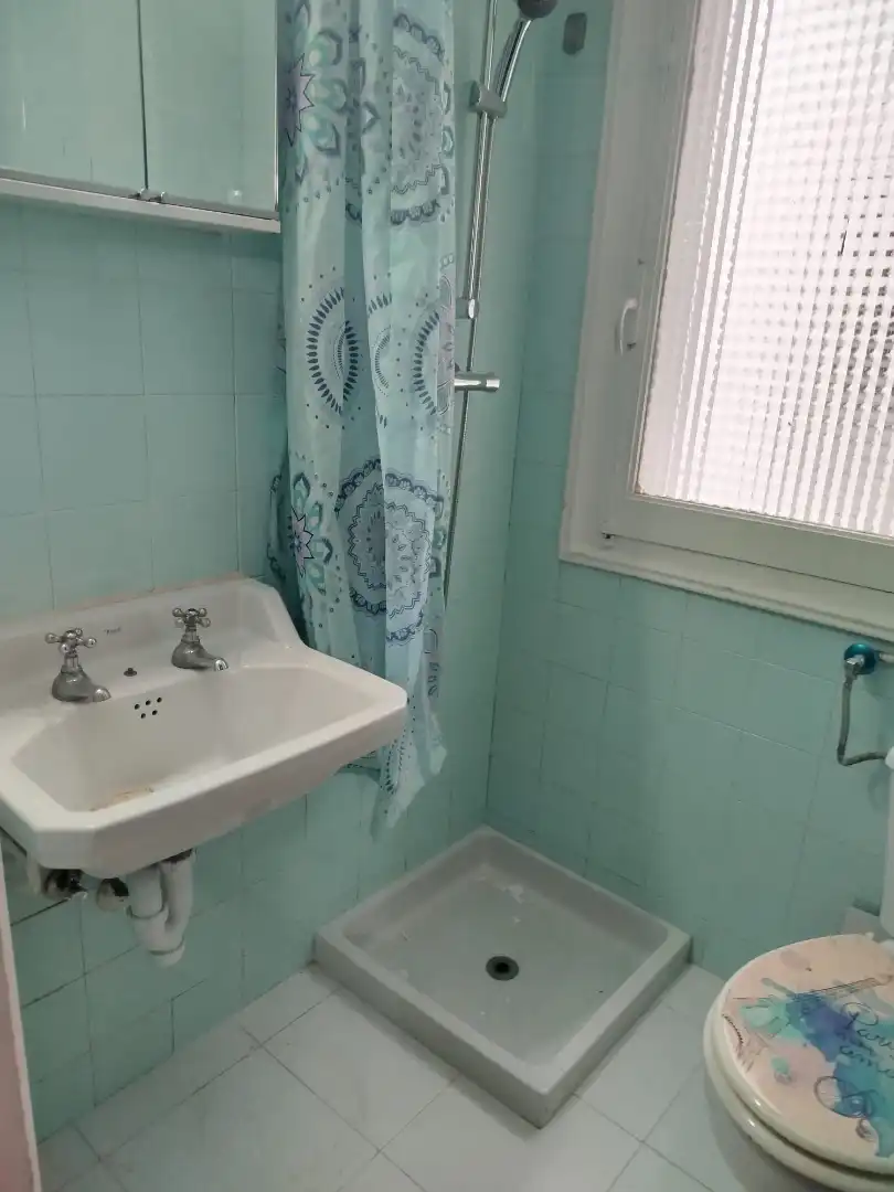 Bathroom of Flat for sale in Bilbao   with Heating and Balcony