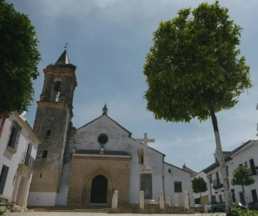 Vista exterior de Casa adosada en venta en Sanlúcar la Mayor con Aire acondicionado, Calefacción y Trastero