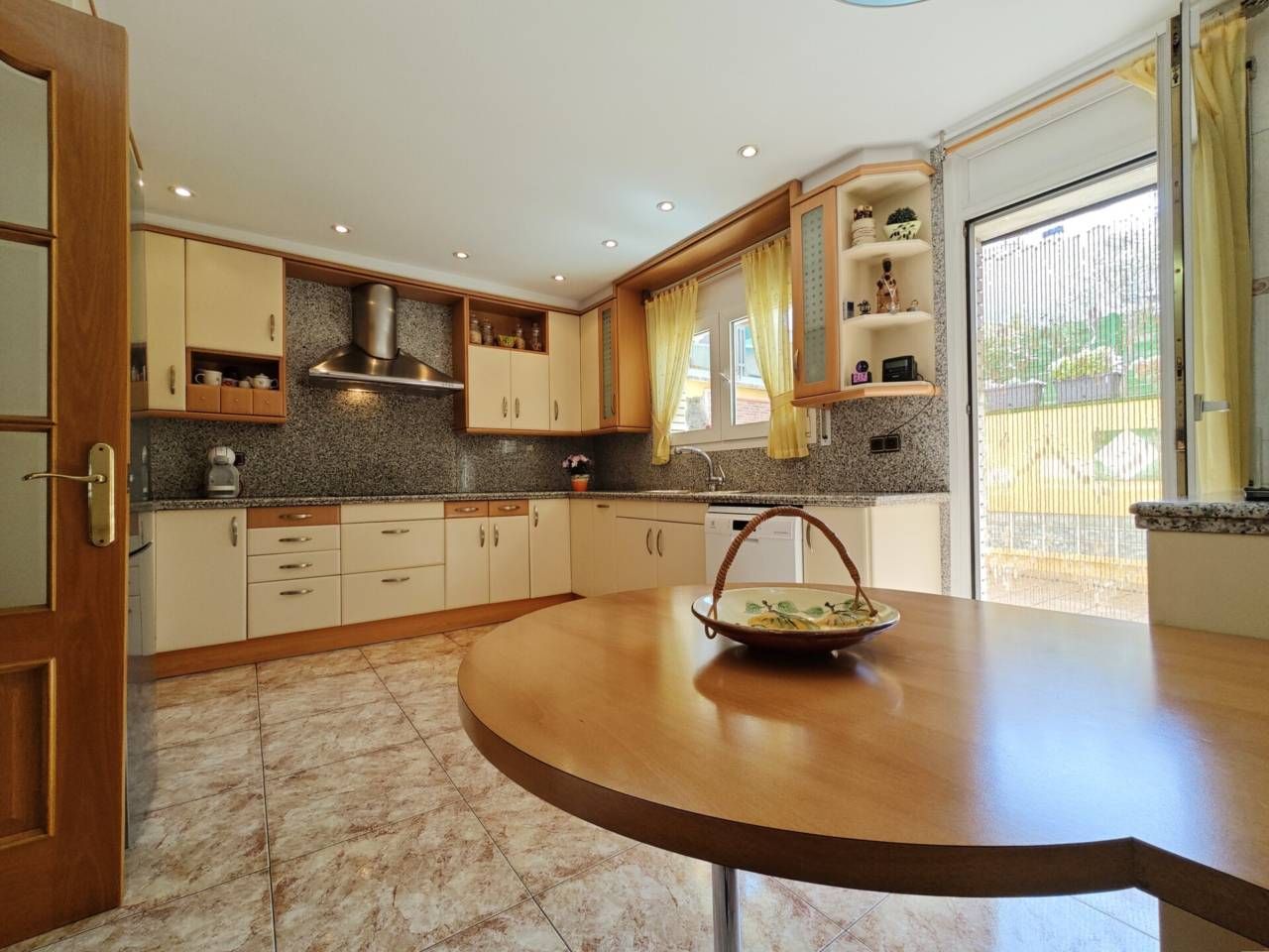 Kitchen of Single-family semi-detached for sale in Manresa  with Air Conditioner, Heating and Terrace