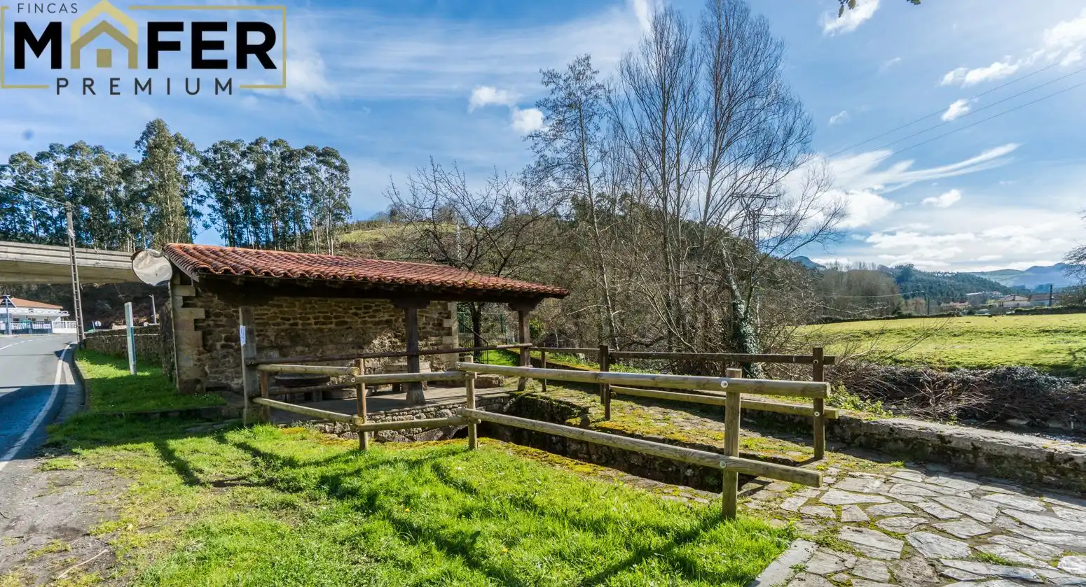 Außenansicht von Haus oder Chalet zum Verkauf in Ampuero mit Heizung, Privatgarten und Parkett