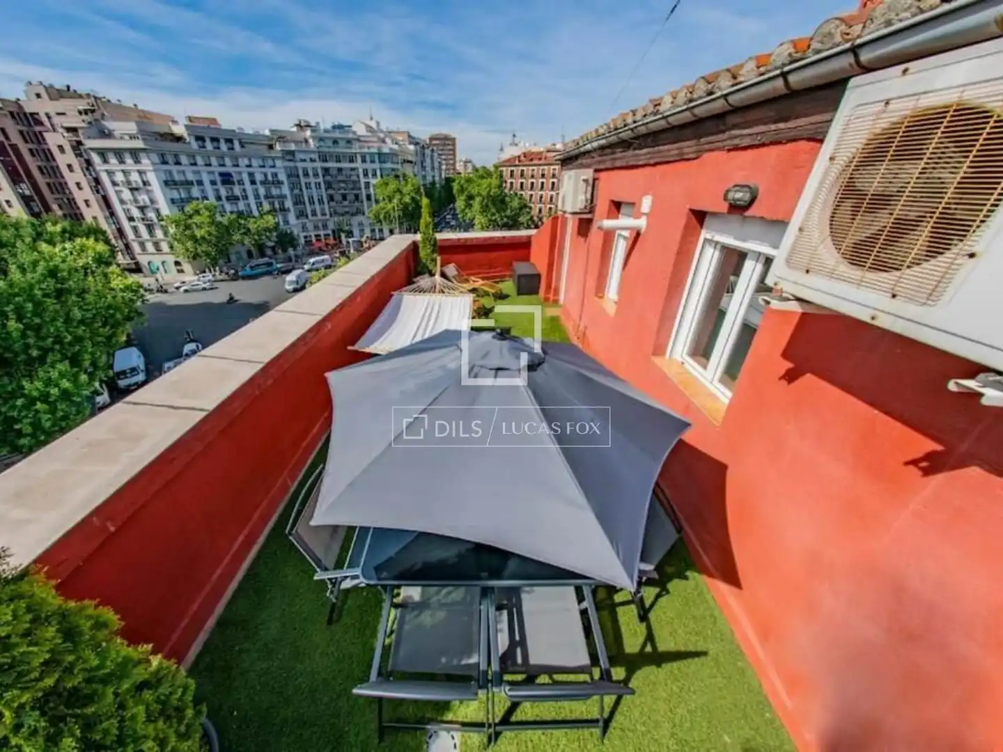 Terrasse von Dachboden zur Miete in Madrid mit Klimaanlage, Heizung und Möbliert