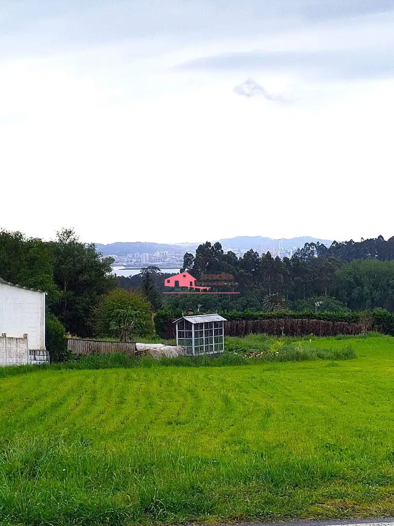 Residencial en venta en Oleiros