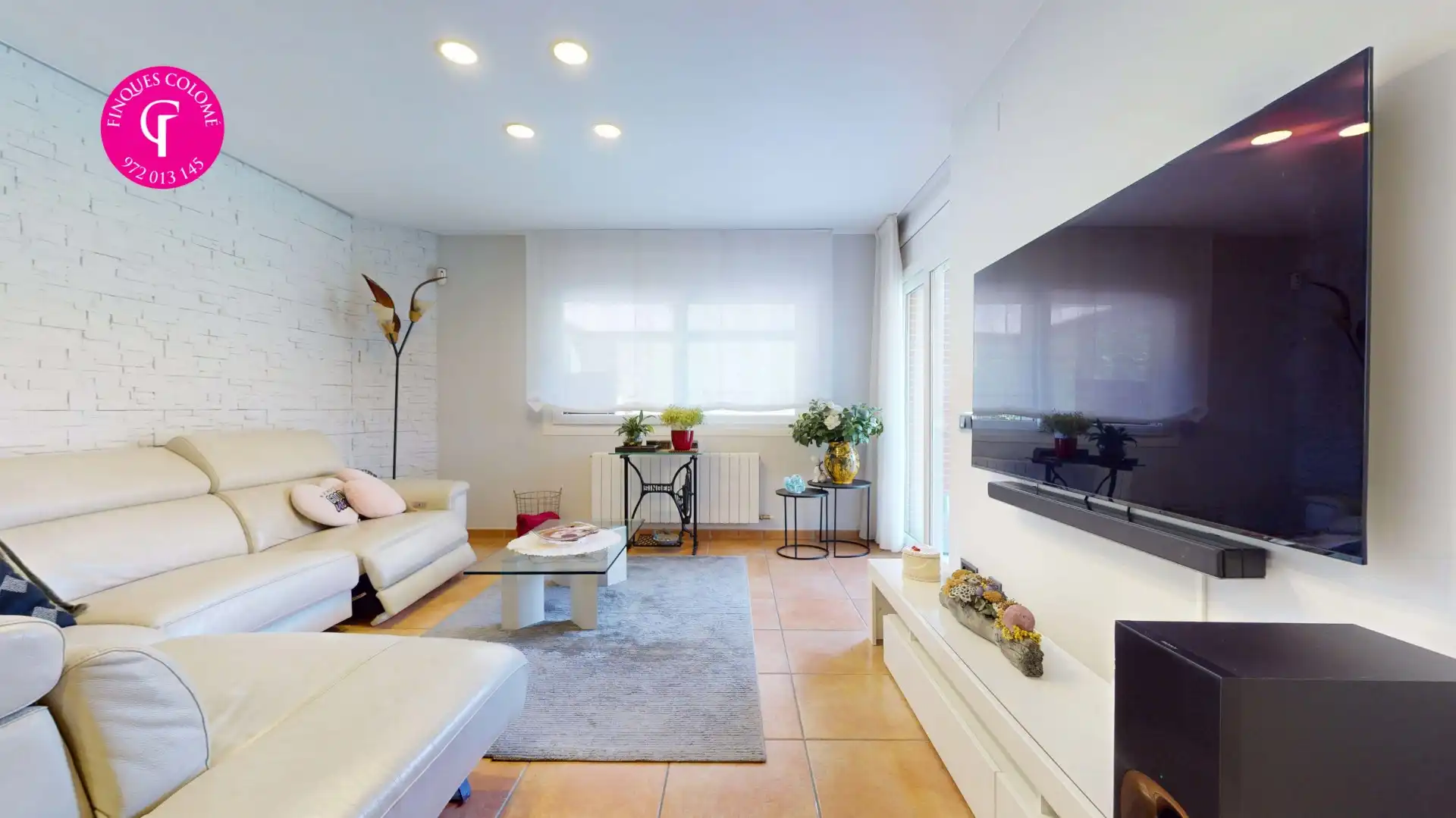 Living room of Houses for sale in Quart  with Air Conditioner, Heating and Terrace