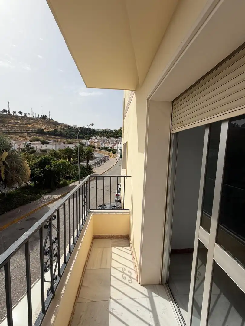 Vista exterior de Casa o xalet en venda en Morón de la Frontera