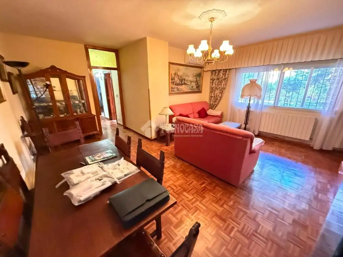 Living room of Flat for sale in Alcalá de Henares  with Air Conditioner and Heating