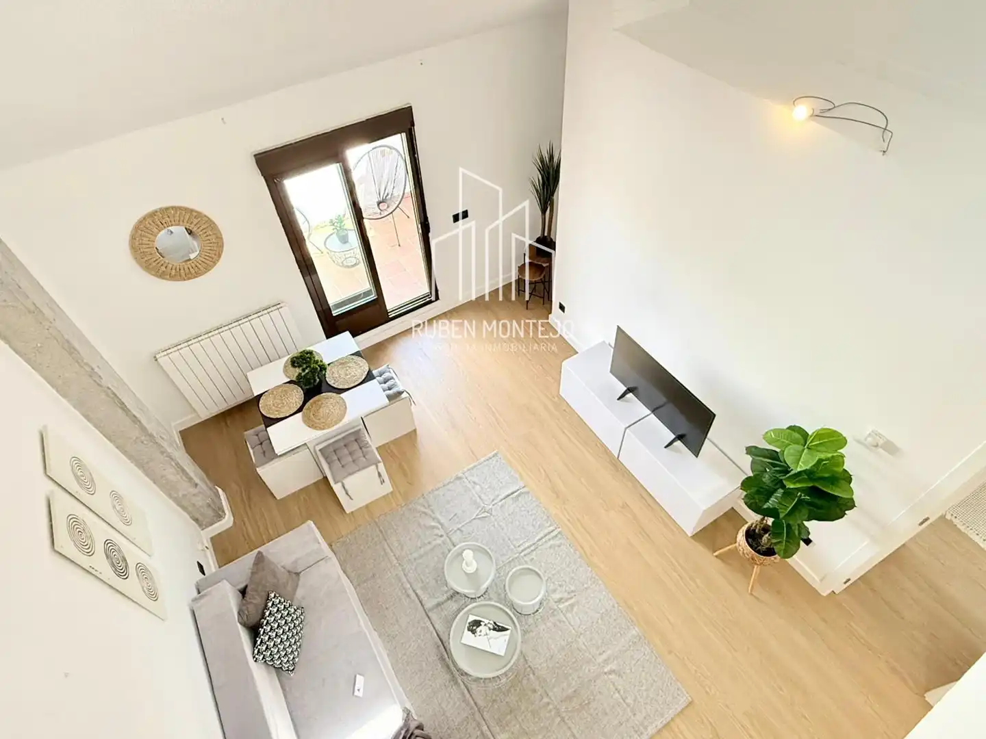 Sala de estar de Dúplex en venta en Villamayor con Calefacción, Terraza y Balcón