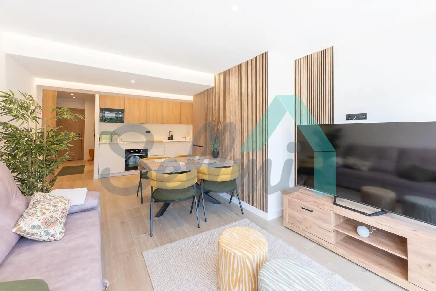 Flat for rent in Calle Real Oviedo, Masip