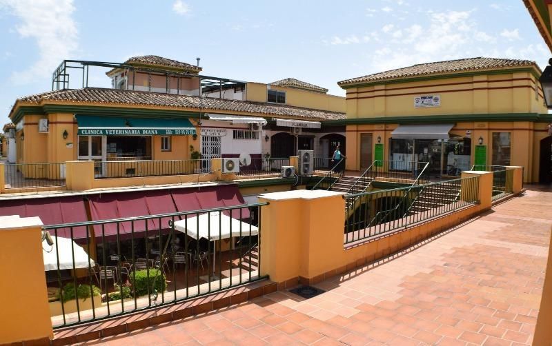Local en venda en Estepona