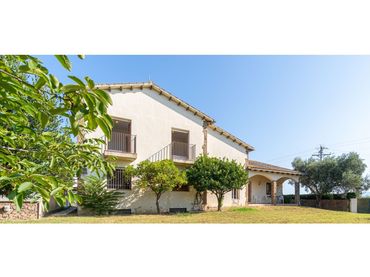 Haus zum Verkauf in Avenida Empuries 0