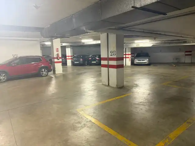 Garaje de alquiler en Calle Pablo Rada, Centro