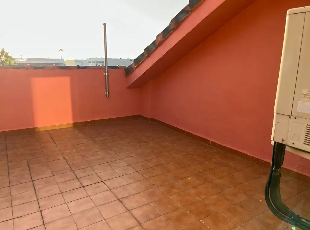 Terrasse von Einfamilien-Reihenhaus zur Miete in Alcàsser mit Klimaanlage, Heizung und Terrasse