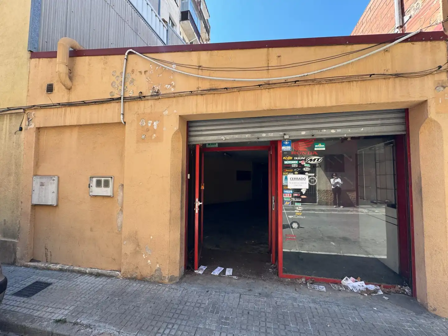 Gebäude zum Verkauf in Carrer de Frederic Mompou, Lledoner