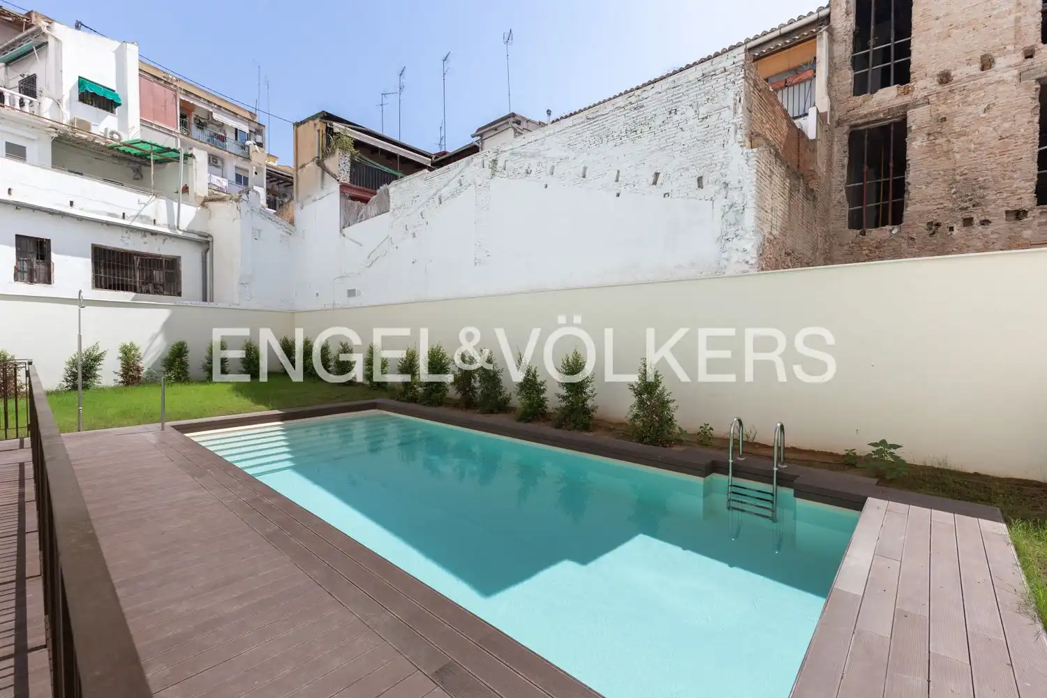 Piscina de Piso de alquiler en Valencia con Aire acondicionado, Calefacción y Jardín privado
