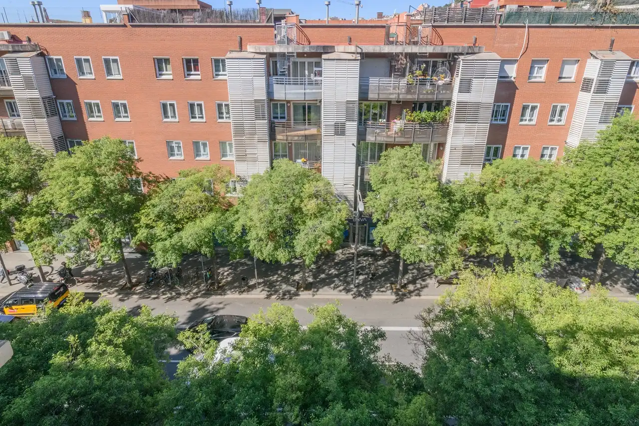 Vista exterior de Piso en venta en Barcelona con Aire acondicionado, Calefacción y Balcón