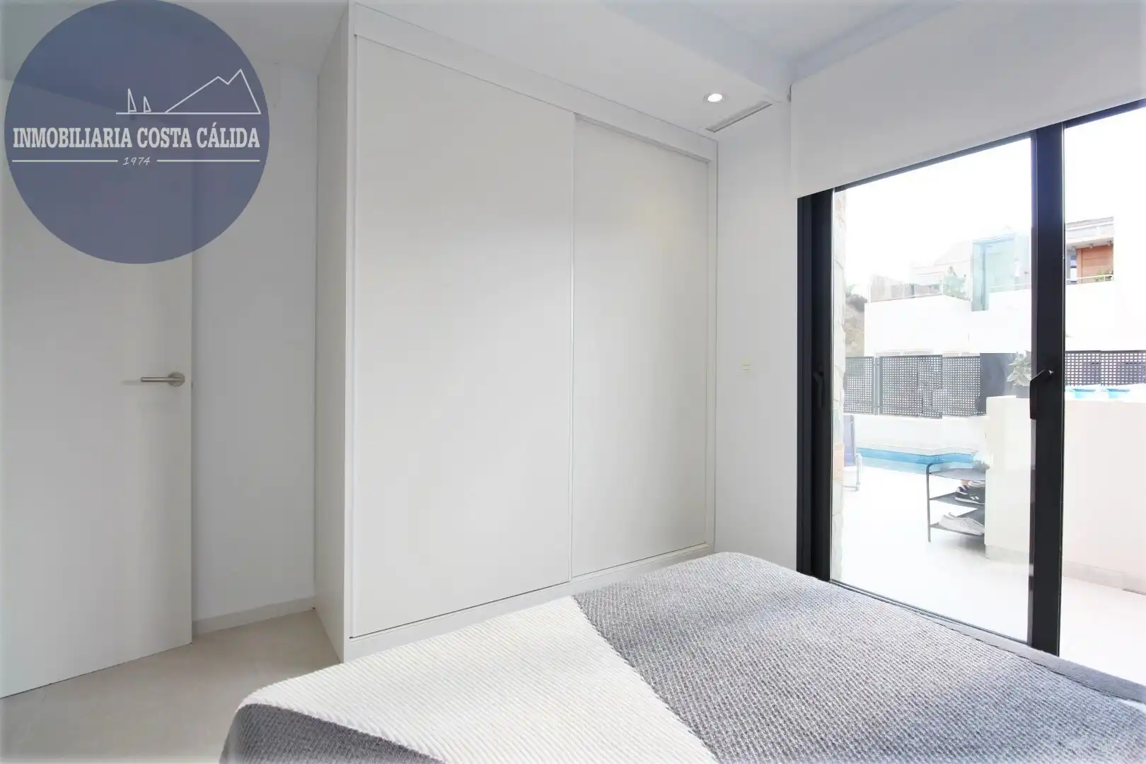 Habitación de Casa adosada en venta en Águilas con Aire acondicionado, Calefacción y Jardín privado