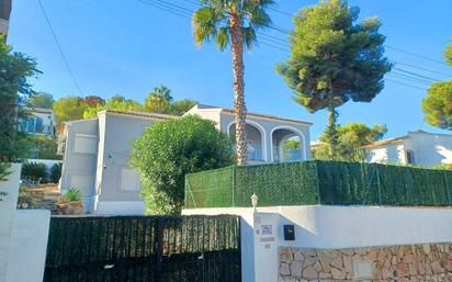 Vista exterior de Casa o xalet en venda en Jávea / Xàbia amb Aire condicionat, Calefacció i Jardí privat