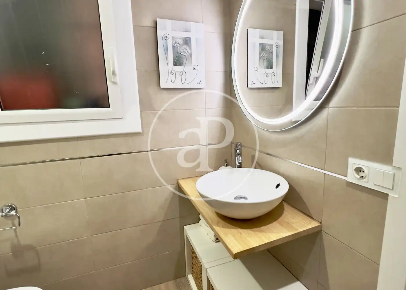 Badezimmer von Wohnung zum Verkauf in Barcelona mit Heizung und Terrasse