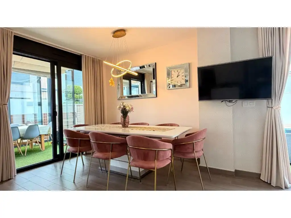 House with pool for sale in Calle Maite Pagazaurtundua Ruiz, imagen 16