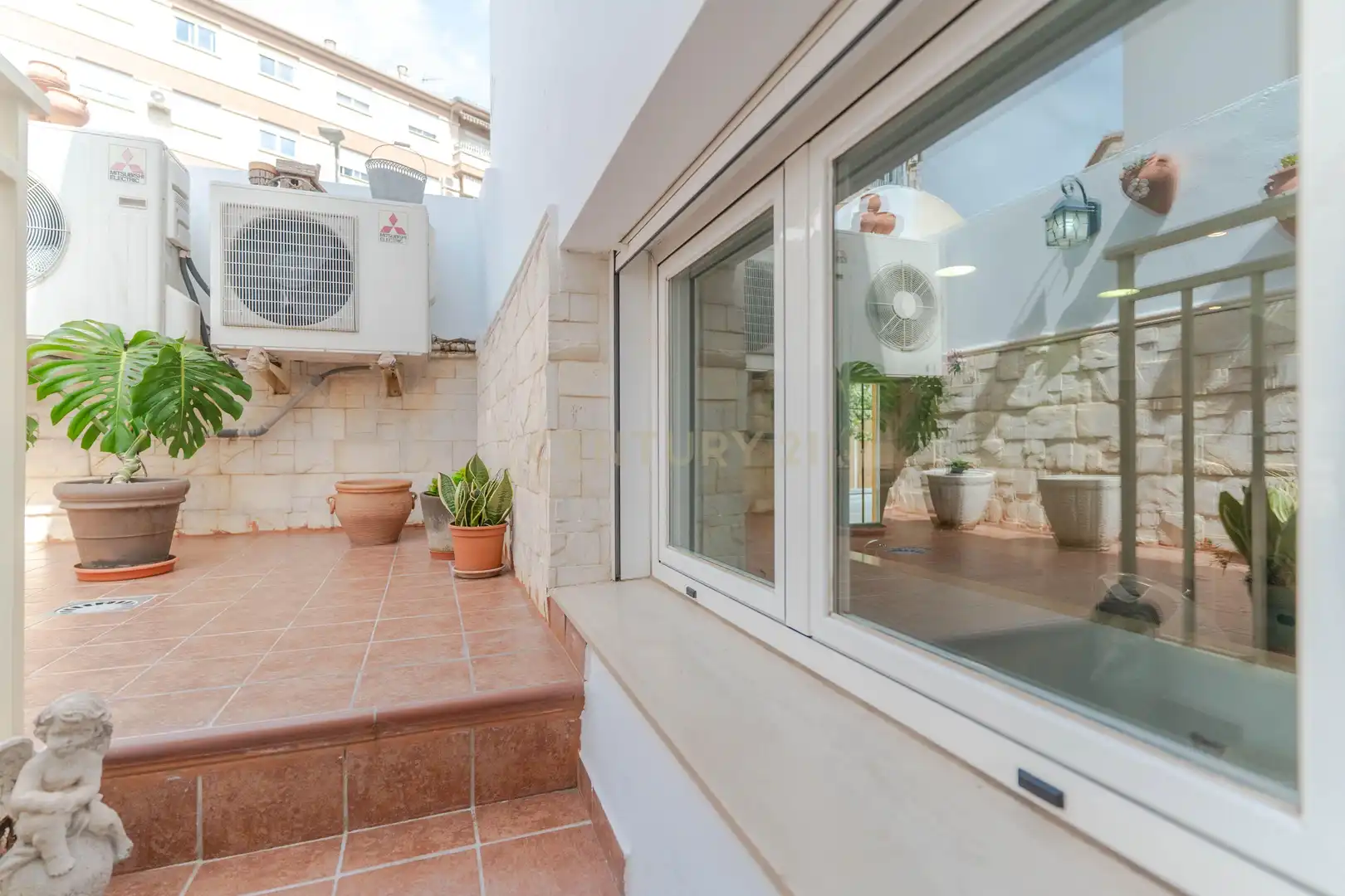 Terrassa de Casa adosada en venda en Motril amb Aire condicionat, Forn i Rentadora