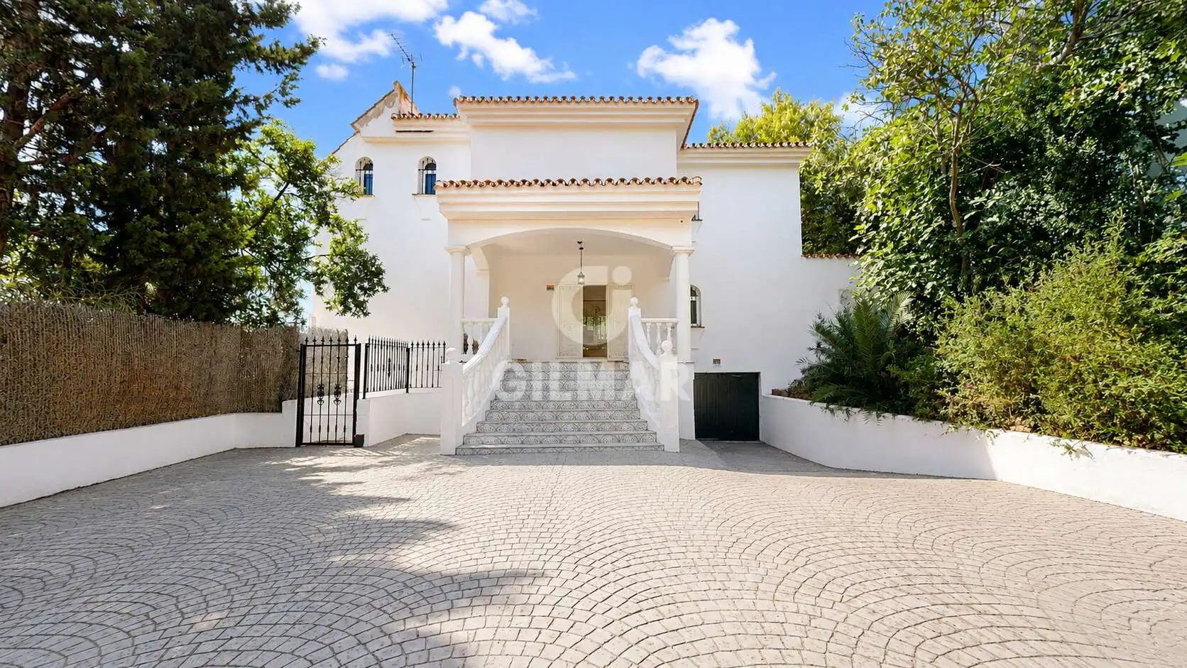 Vista exterior de Casa o chalet en venta en Benalmádena con Jardín privado y Piscina