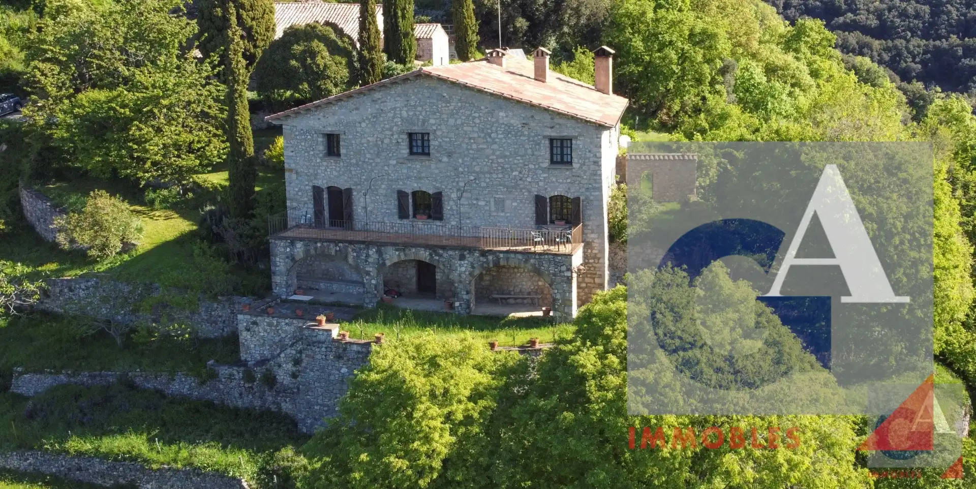 Country homes for sale in Montagut i Oix