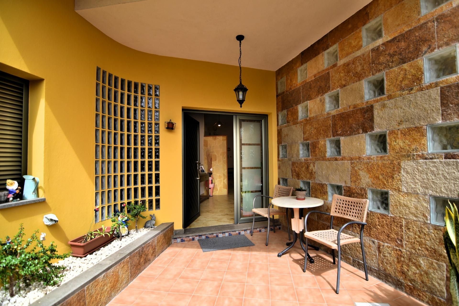 Terrace of Single-family semi-detached for sale in Santa Lucía de Tirajana  with Air Conditioner, Private garden and Terrace