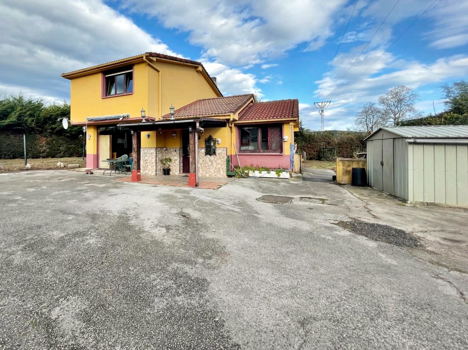 Vista exterior de Casa o xalet en venda en Piélagos amb Calefacció i Parquet