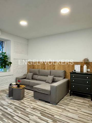 Apartamento en Alquiler en Avinguda de la Malva-Rosa en La Malva-rosa