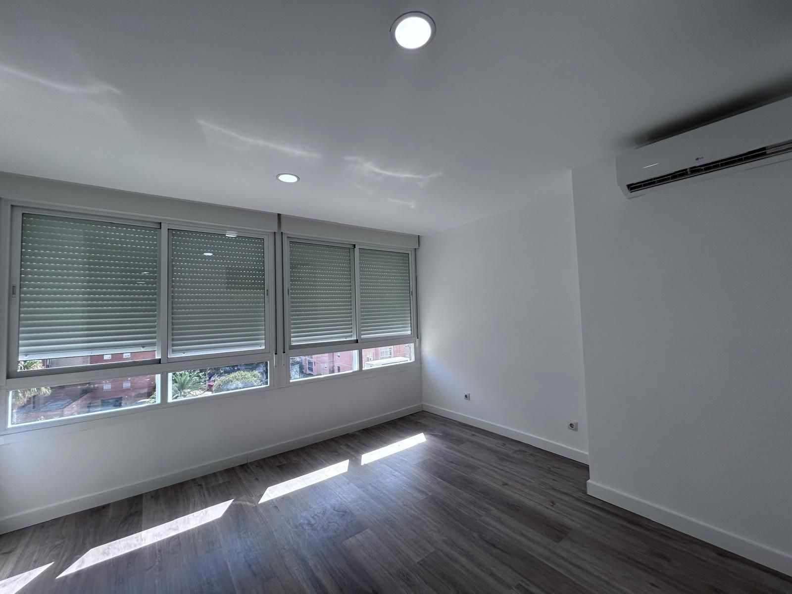 Dormitori de Apartament en venda en Torremolinos amb Aire condicionat