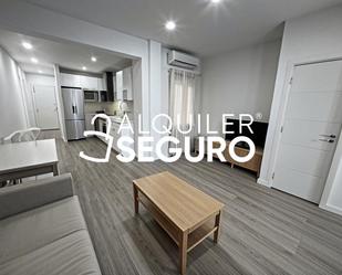 Sala d'estar de Pis de lloguer en  Madrid Capital amb Aire condicionat, Calefacció i Terrassa