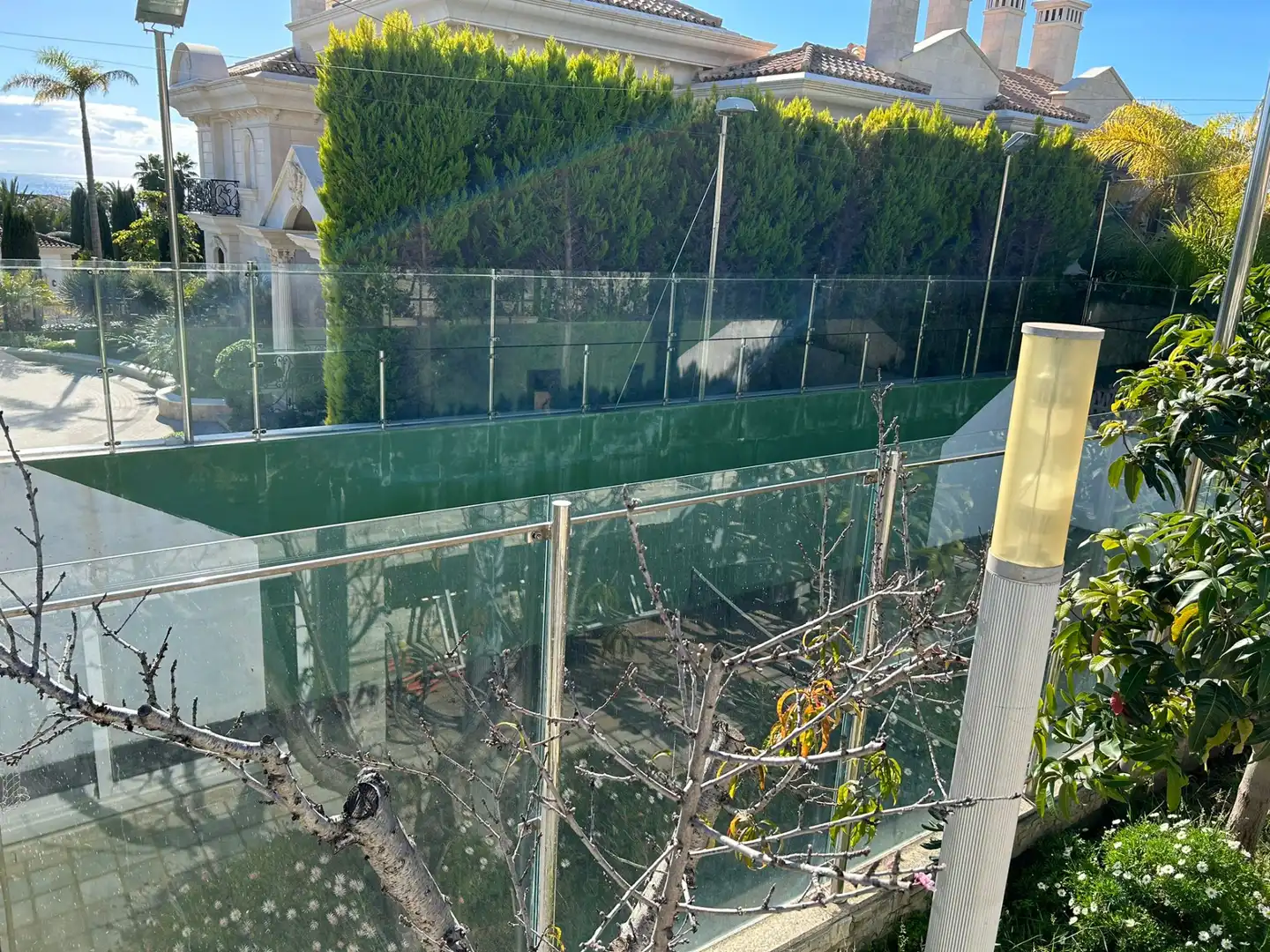Terrassa de Casa o xalet en venda en Marbella amb Aire condicionat, Calefacció i Jardí privat