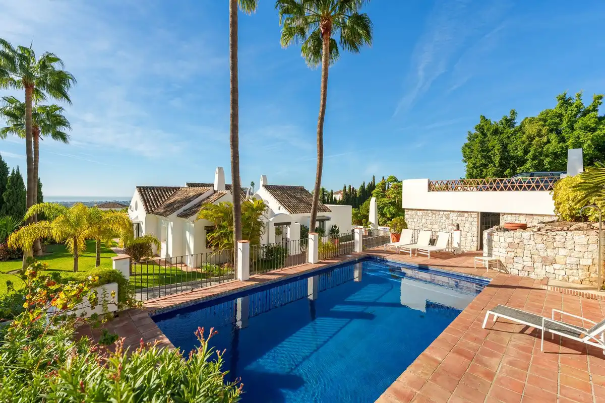 Chalet con piscina en venta en Benahavís pueblo, imagen 10