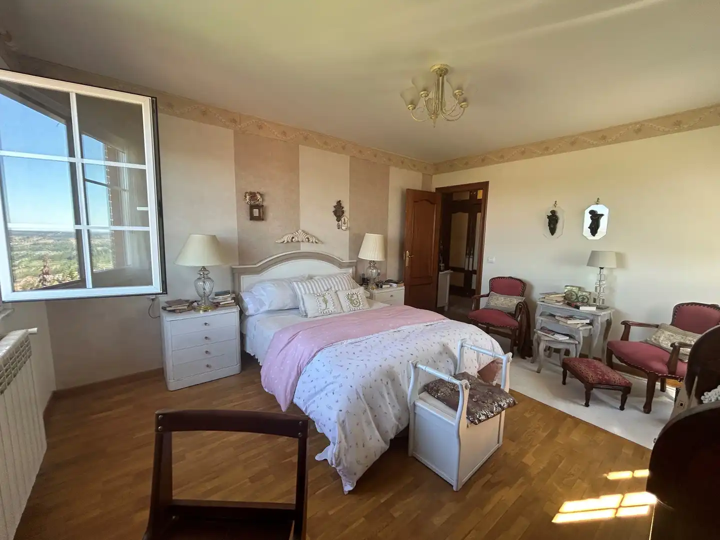 Habitación de Casa o chalet en venta en Sariegos con Calefacción, Terraza y Piscina