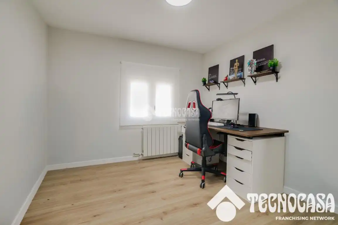 Flat for sale in Santa Coloma de Gramenet  with Air Conditioner, Heating and Parquet flooring