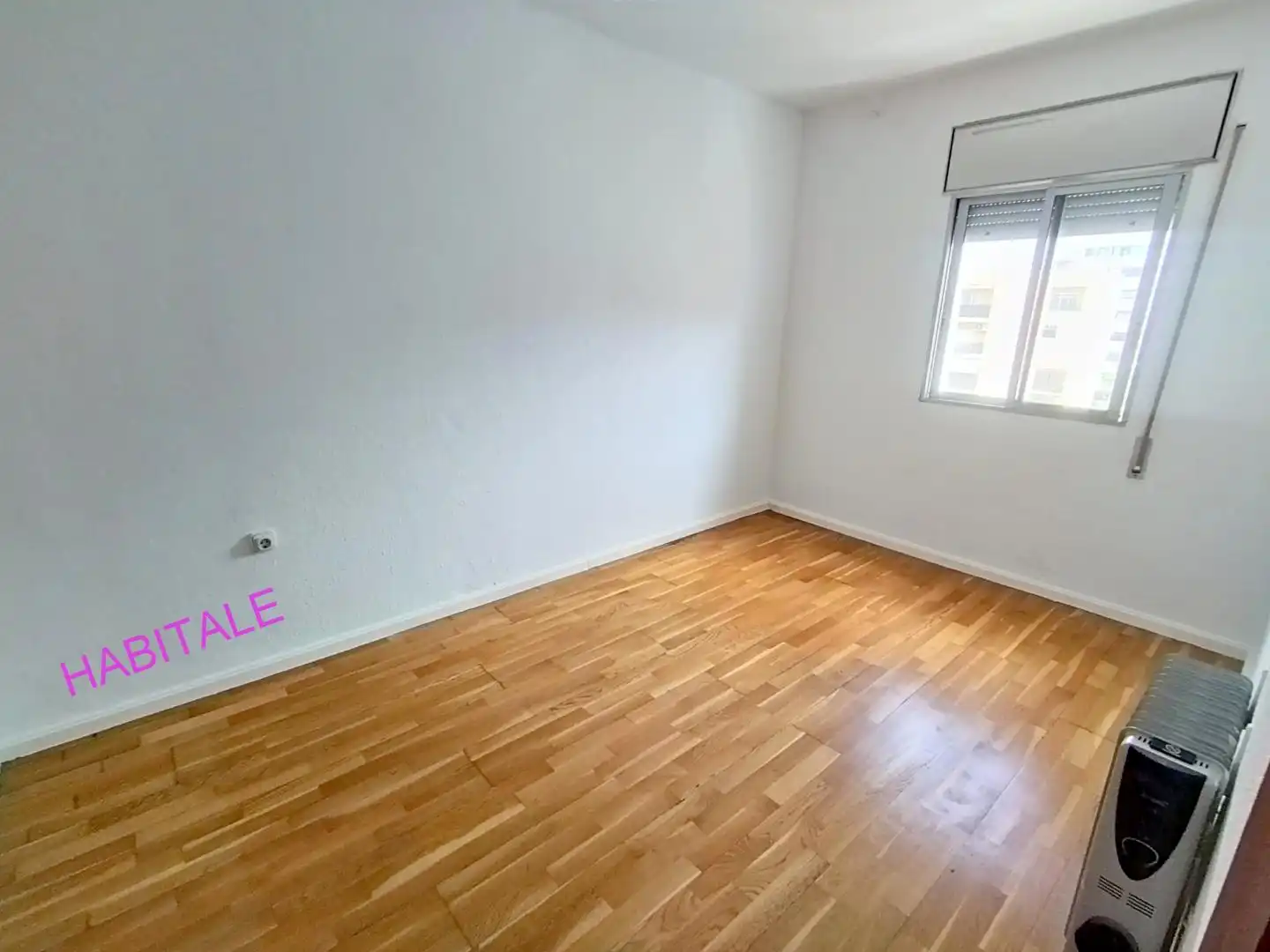 Bedroom of Flat for sale in Zaragoza  with Storage room