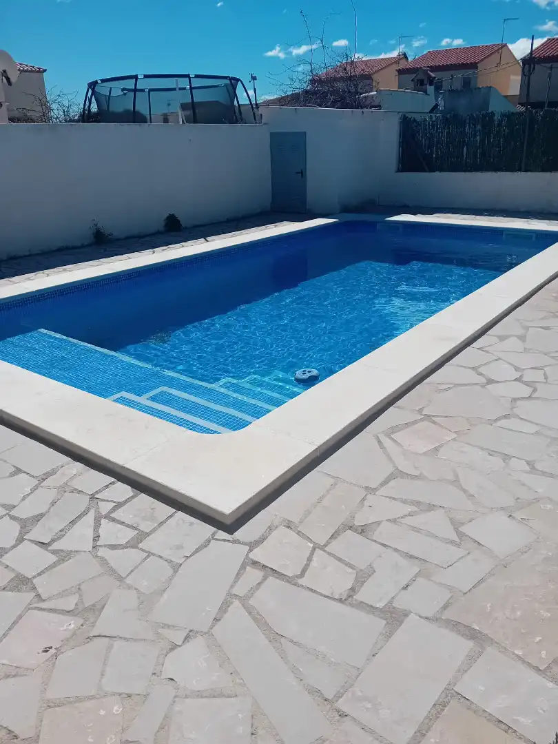 Schwimmbecken von Einfamilien-Reihenhaus zum Verkauf in L'Ametlla de Mar  mit Klimaanlage, Terrasse und Schwimmbad