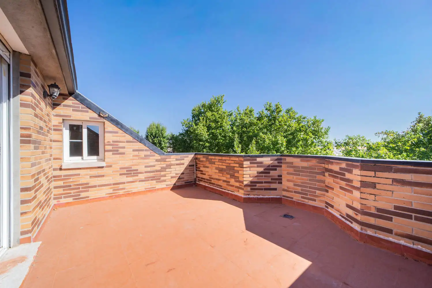 Terrassa de Casa adosada en venda en Villanueva del Pardillo amb Aire condicionat, Calefacció i Parquet