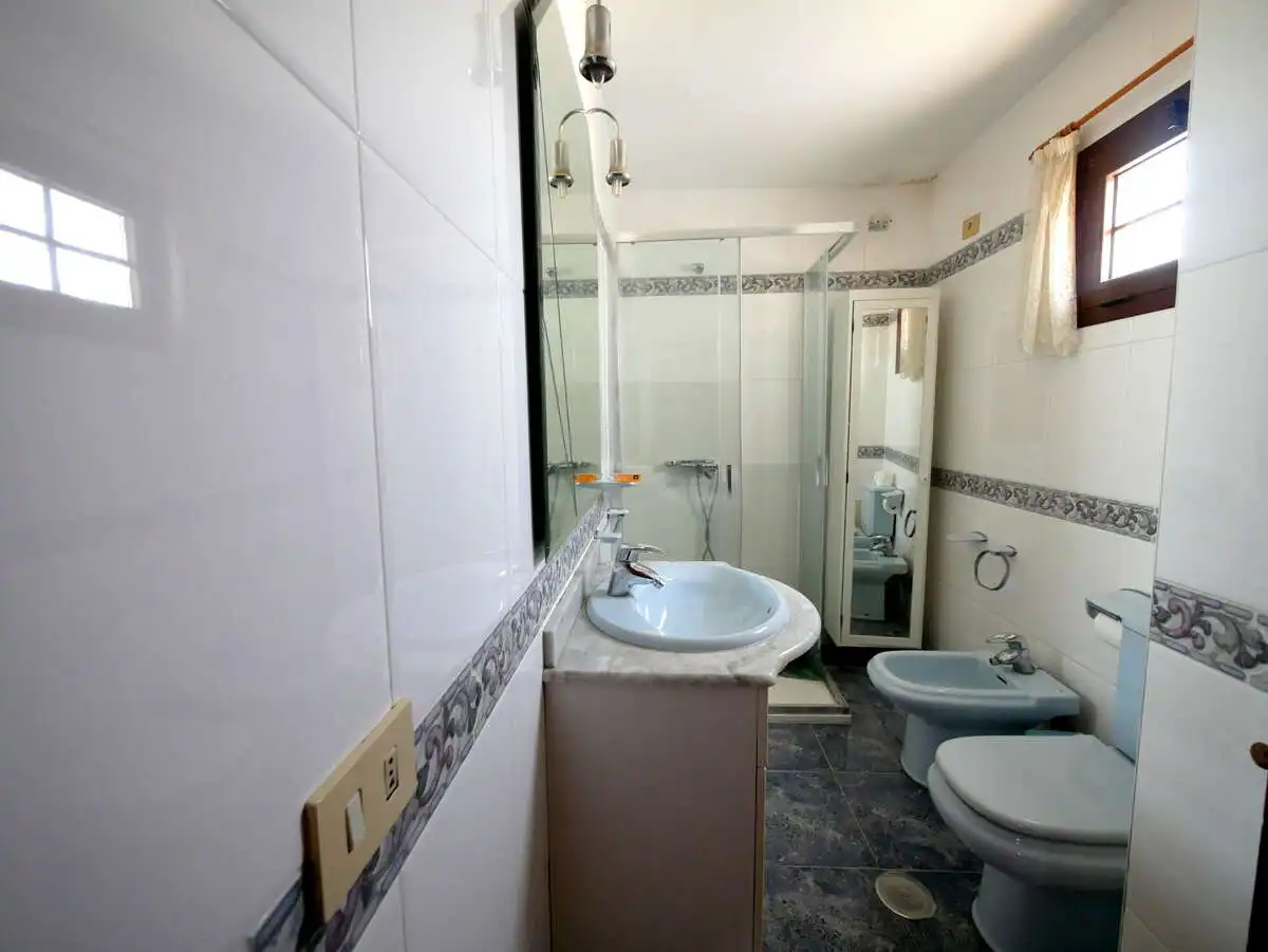 Bany de Casa o xalet en venda en Haría amb Terrassa, Traster i Moblat