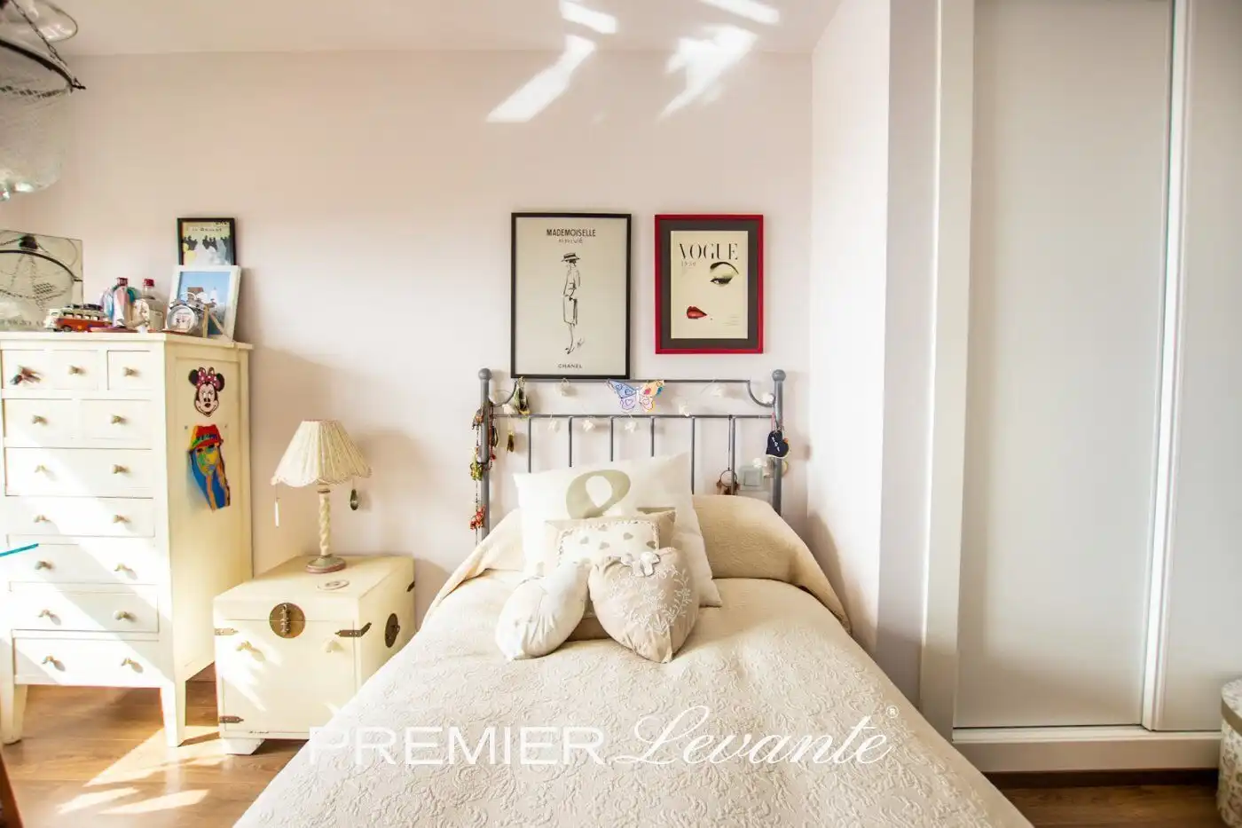 Habitación de Piso en venta en Alicante / Alacant con Aire acondicionado, Calefacción y Jardín privado