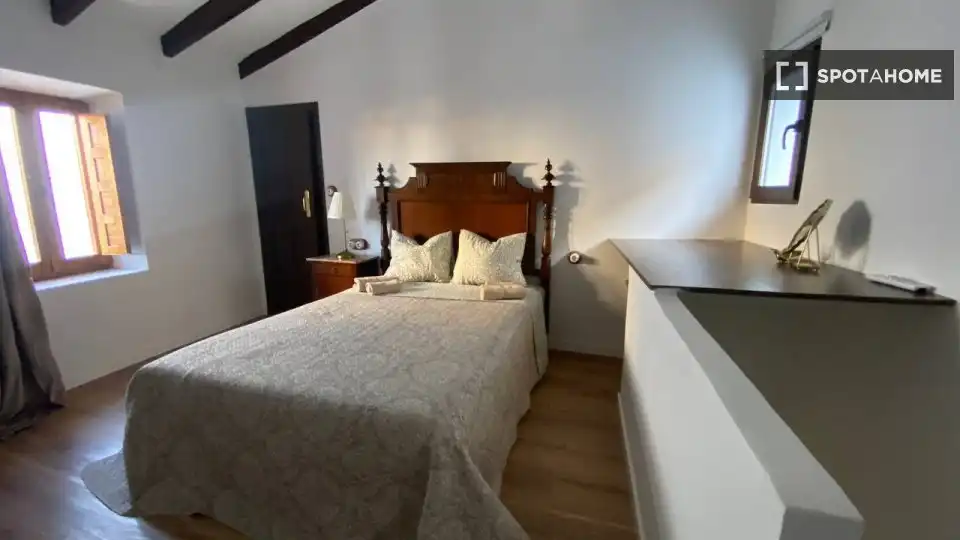 Habitación de Piso de alquiler en Sagunto / Sagunt con Aire acondicionado, Calefacción y Amueblado