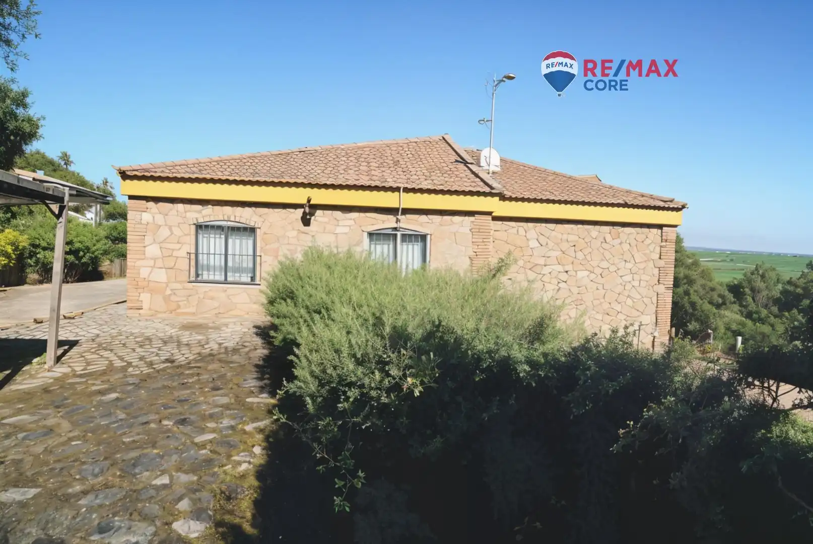 Vista exterior de Casa o chalet en venta en Sierra de Fuentes con Calefacción, Jardín privado y Terraza
