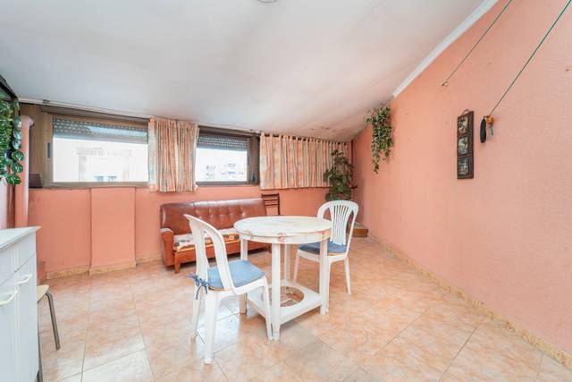 Piso en Venta en Calle de Castillejos en Bellas Vistas