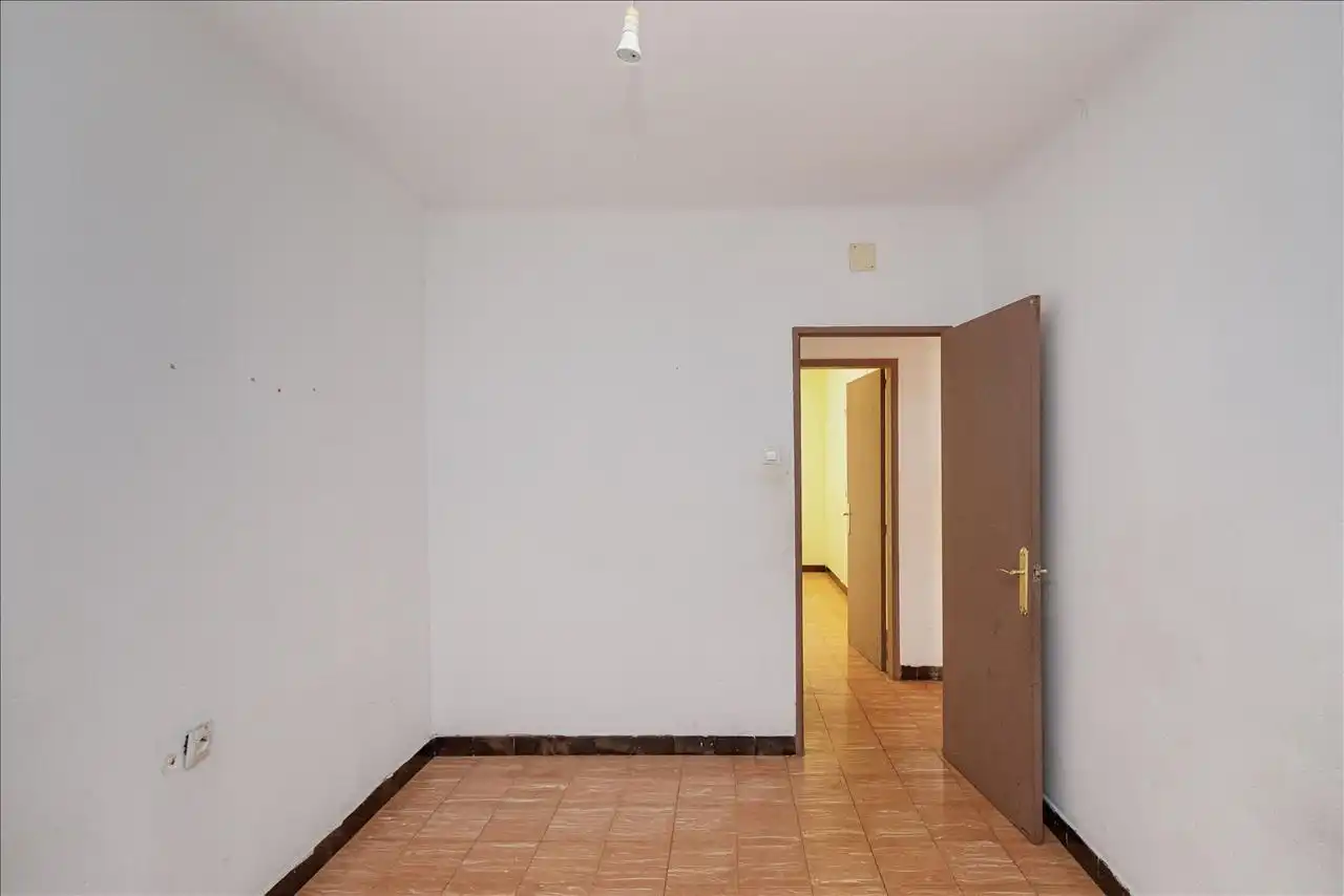 Wohnung zum Verkauf in Salt mit Terrasse