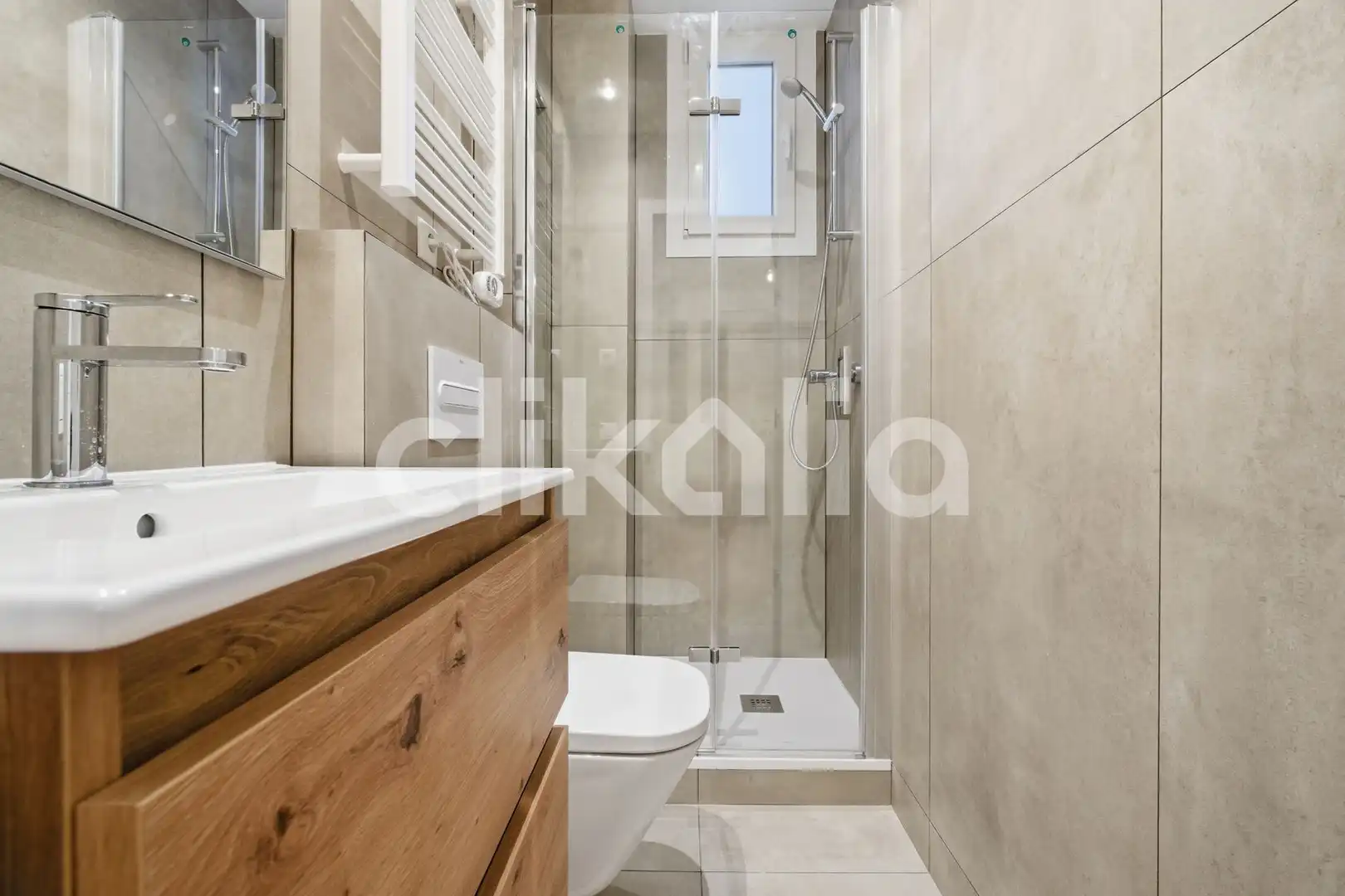 Badezimmer von Wohnung zum Verkauf in Madrid mit Heizung