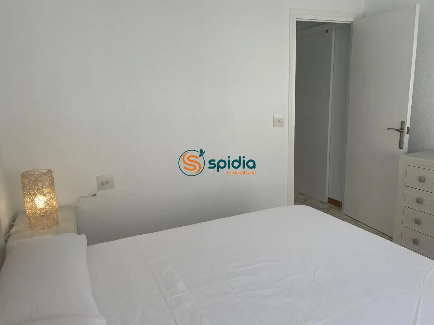 Habitación de Apartamento de alquiler en Águilas con Balcón