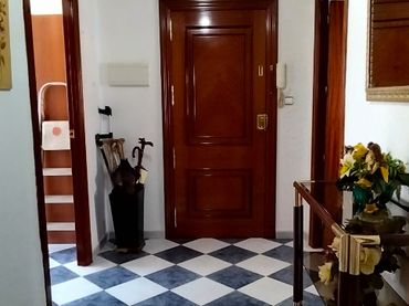 Pis amb balcó en venda a Calle Cisneros