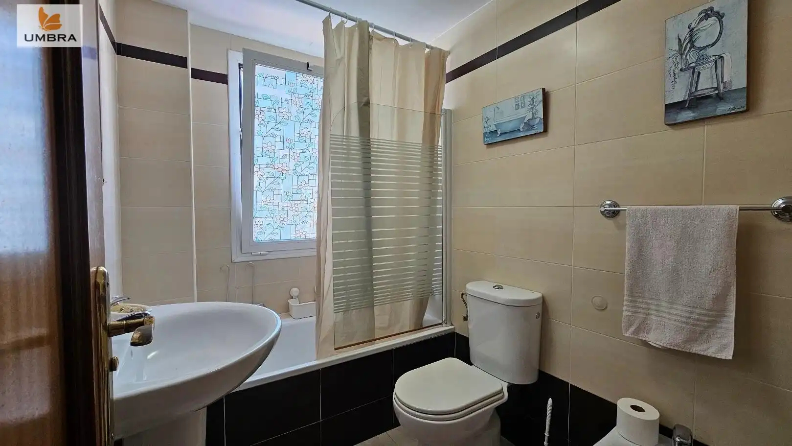 Baño de Piso en venta en Arcos de la Frontera con Aire acondicionado, Calefacción y Jardín privado